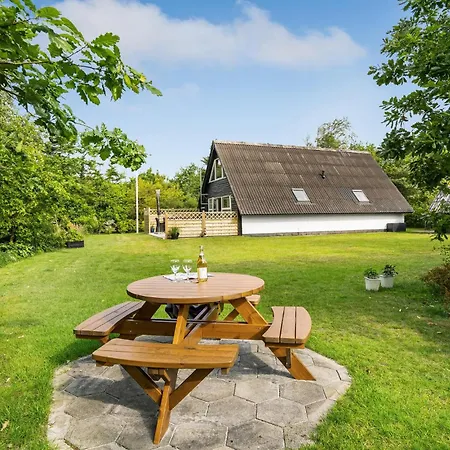 3 Bedroom Gorgeous In *